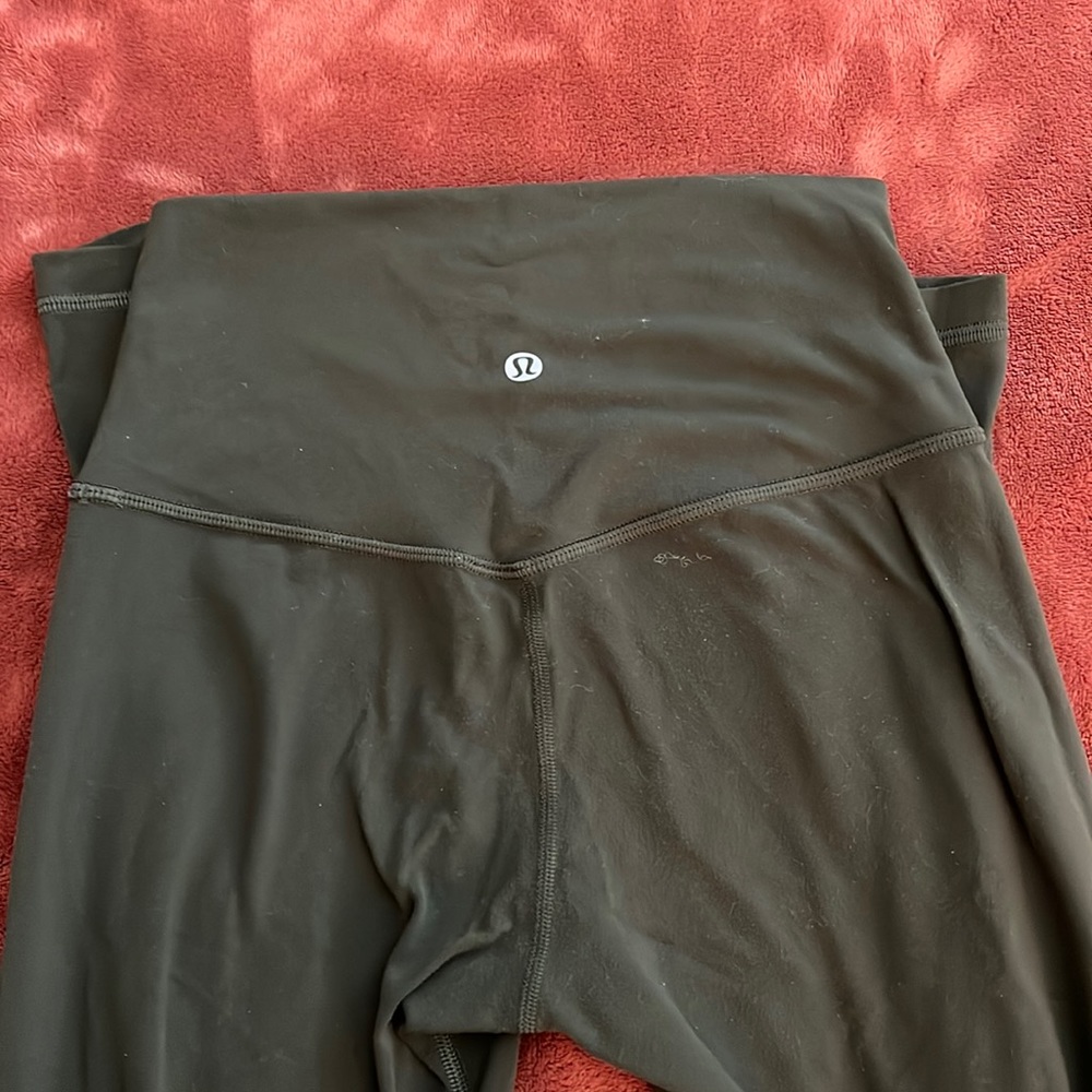 Lulu Lemon leggings 🍋
